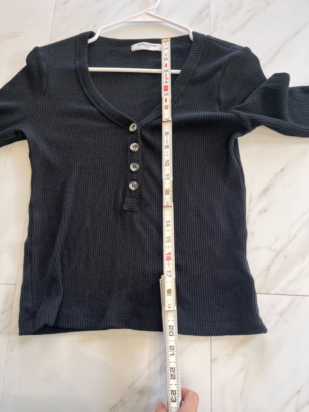 Perfectwhitetee Evangeline Henley long sleeve ribbed top black size small - Picture 10 of 10